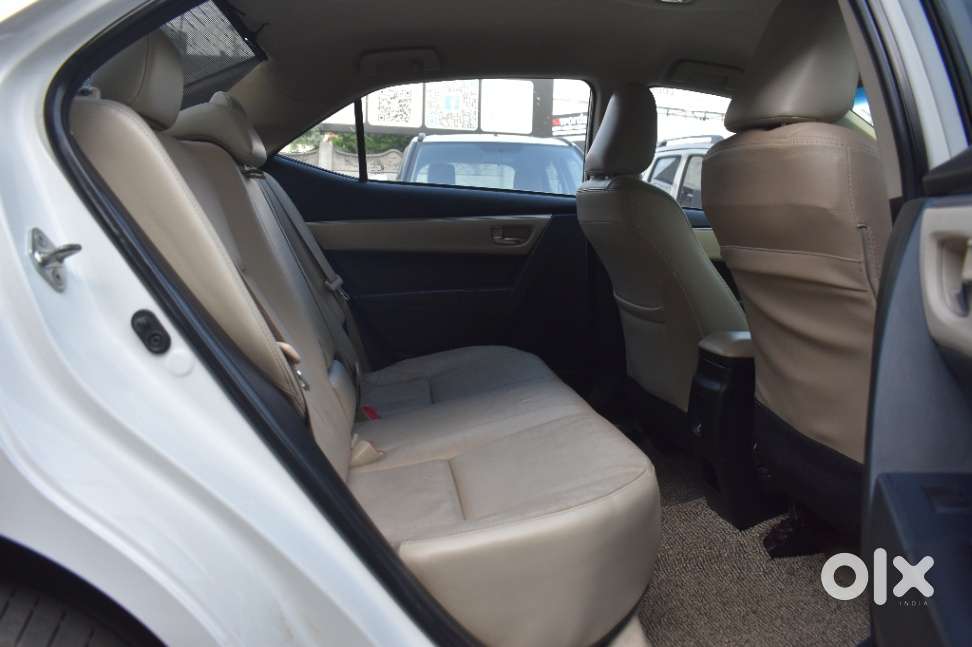 Toyota Corolla Altis 2013-2017 D-4d G, 2015, Diesel