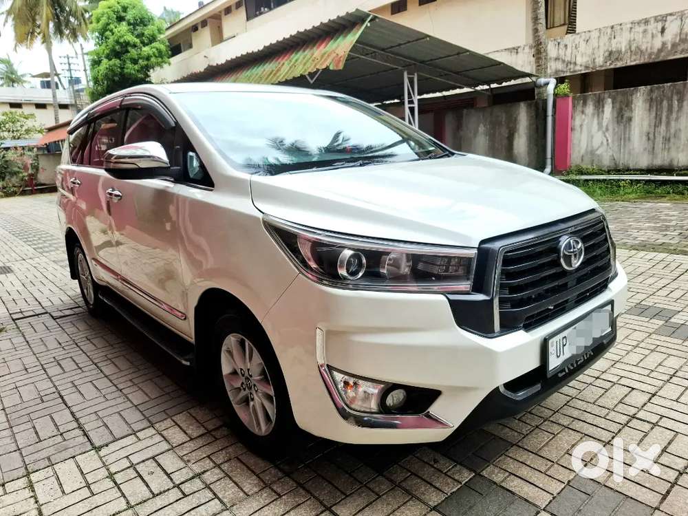 Toyota Innova Crysta 2.4 V Manual 2017 8 Seater