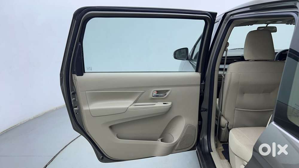 Maruti Suzuki Ertiga Vxi At, 2021, Petrol