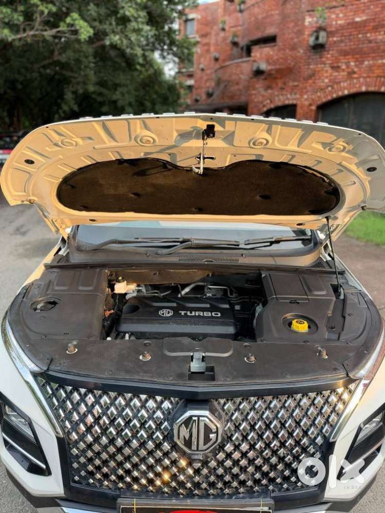 Mg Hector Plus Savvy Pro 1.5 Turbo Petrol Cvt 7 Str, 2024, Petrol