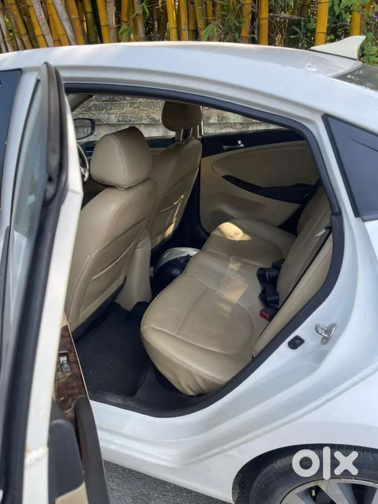 White Hyundai Verna For Sale  Good Condition