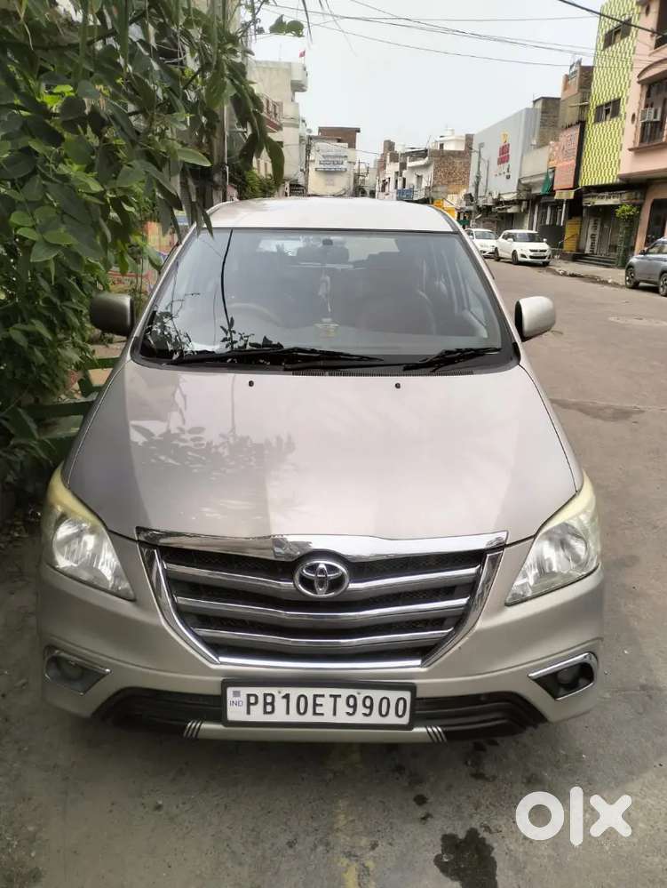Toyota Innova Diesel 2014