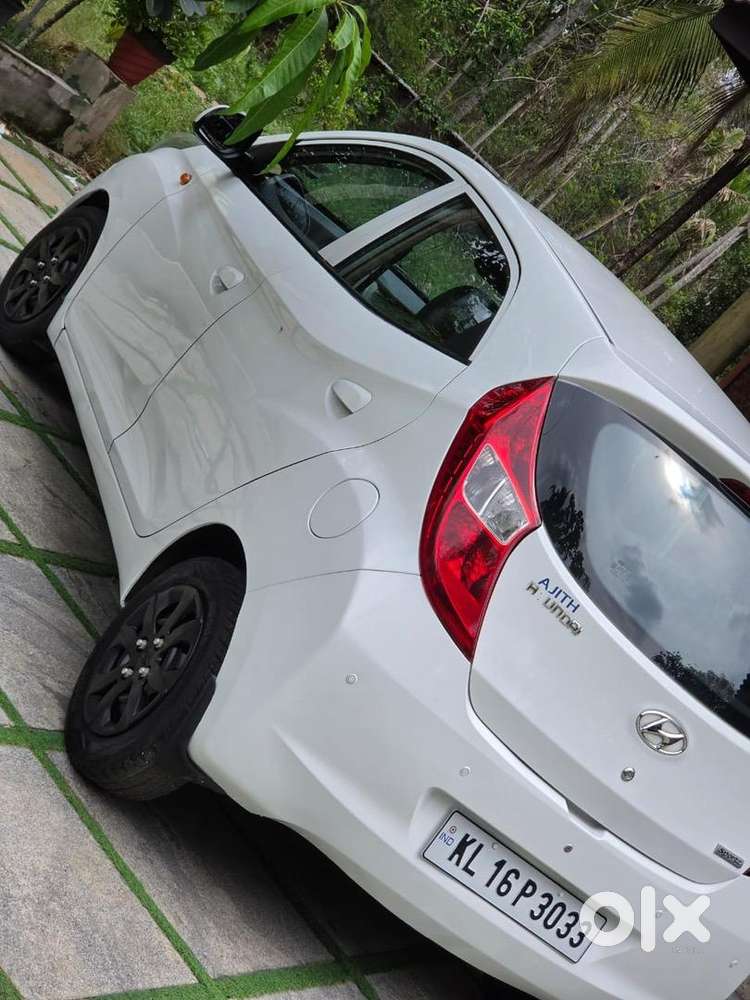 Hyundai Eon 2015 Sportz Petrol 62000 Km Company Service