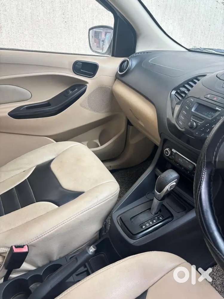 Ford Aspire Titatinium Blu 2017