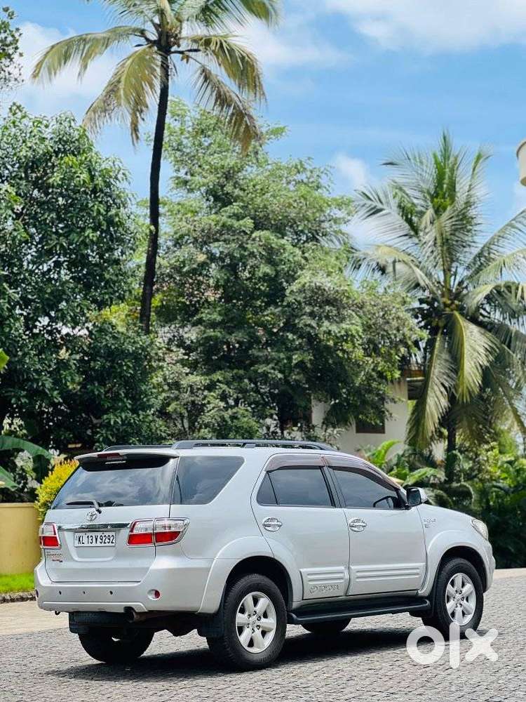 Toyota Fortuner, 2011, Diesel