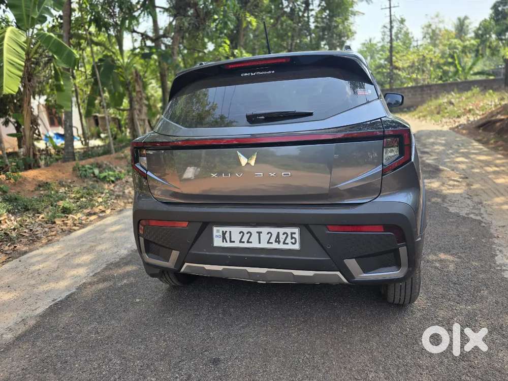 Mahindra Xuv 3xo 2024 Petrol 7500 Km Driven
