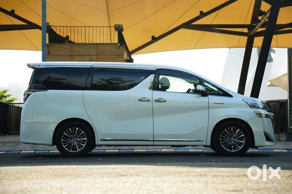 Toyota Vellfire 2.5 Hybrid, 2022, Petrol