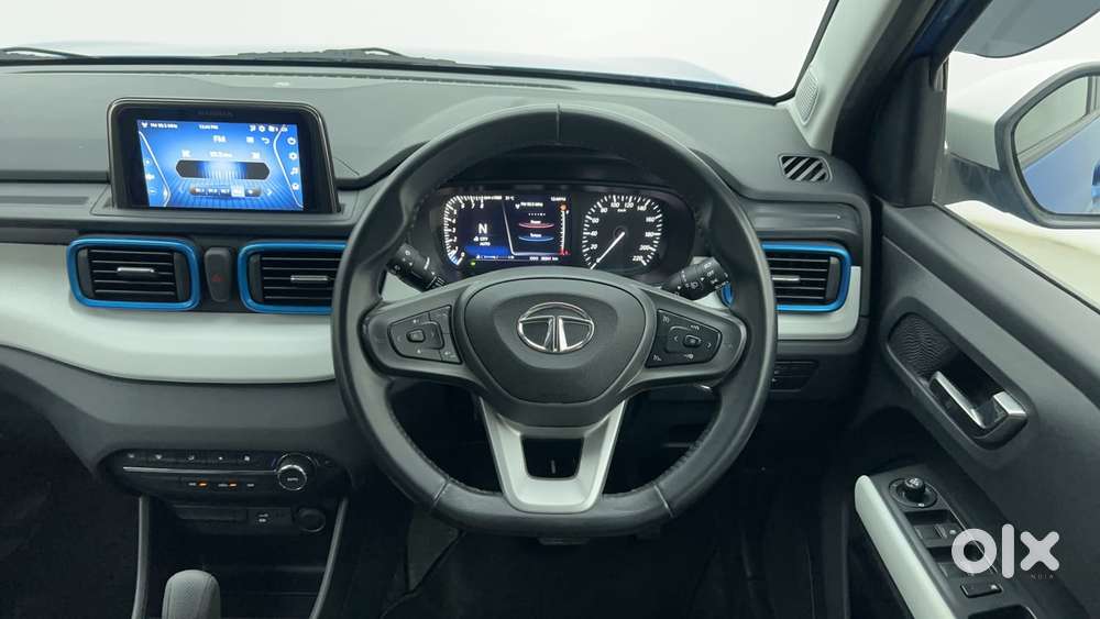 Tata Punch 1.2 Revotron Creative Amt Dual Tone, 2023, Petrol