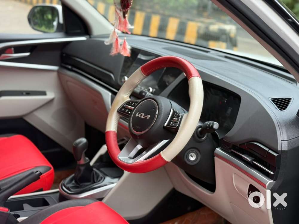 Kia Carens, 2022, Petrol