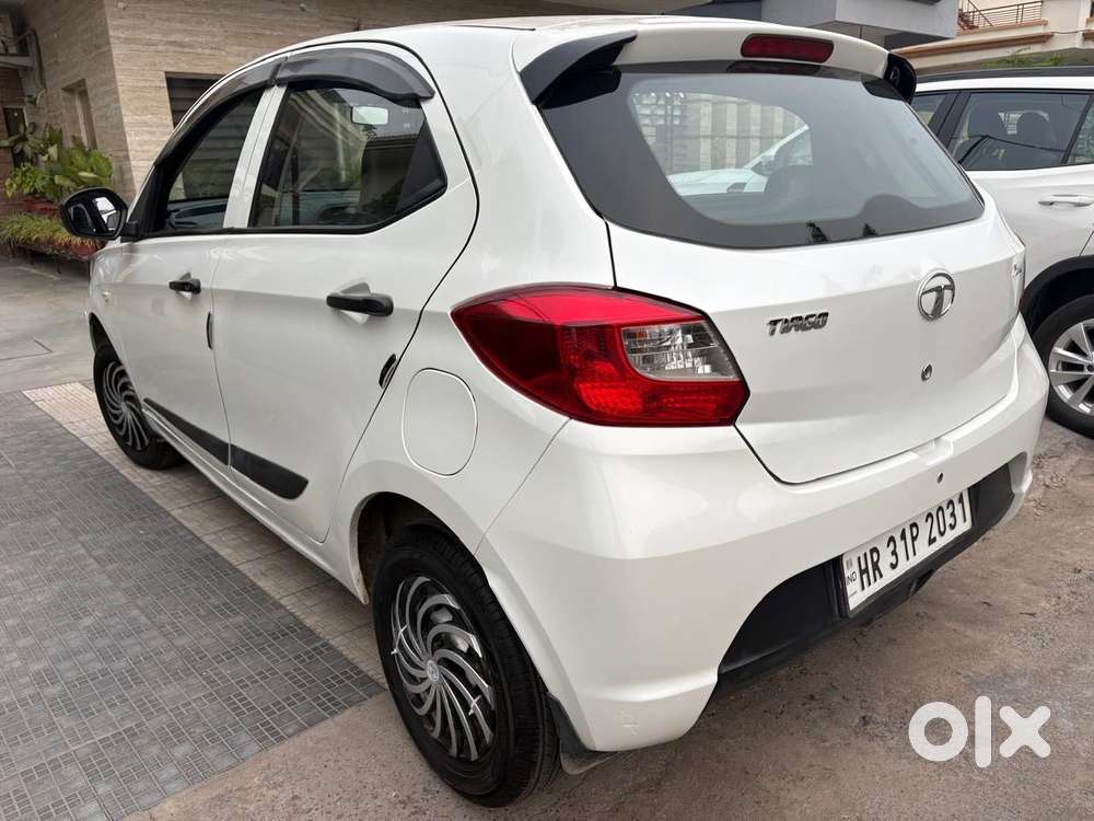 Tata Tiago 1.2 Revotron Xm, 2018, Petrol