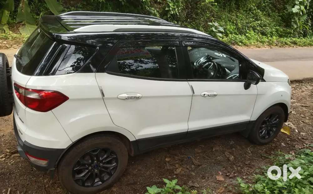 Ford Ecosport Diesal Black And White Body