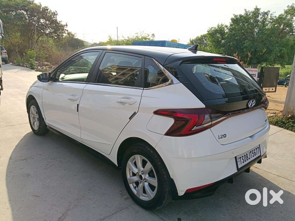 Hyundai I20 Sportz 1.2 Ivt, 2023, Petrol