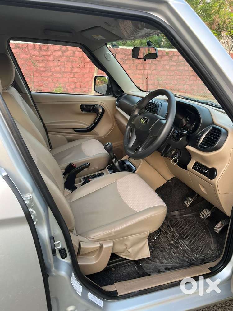 Mahindra Tuv 300 T6 Plus, 2018, Diesel
