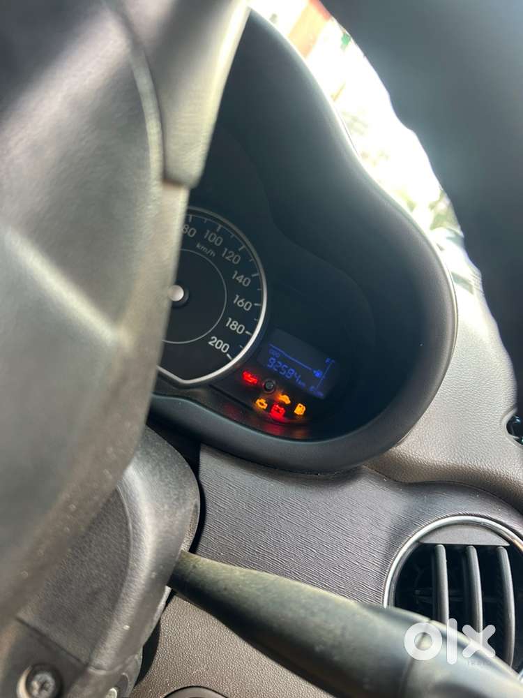 Hyundai I10 Automatic 2012 Petrol
