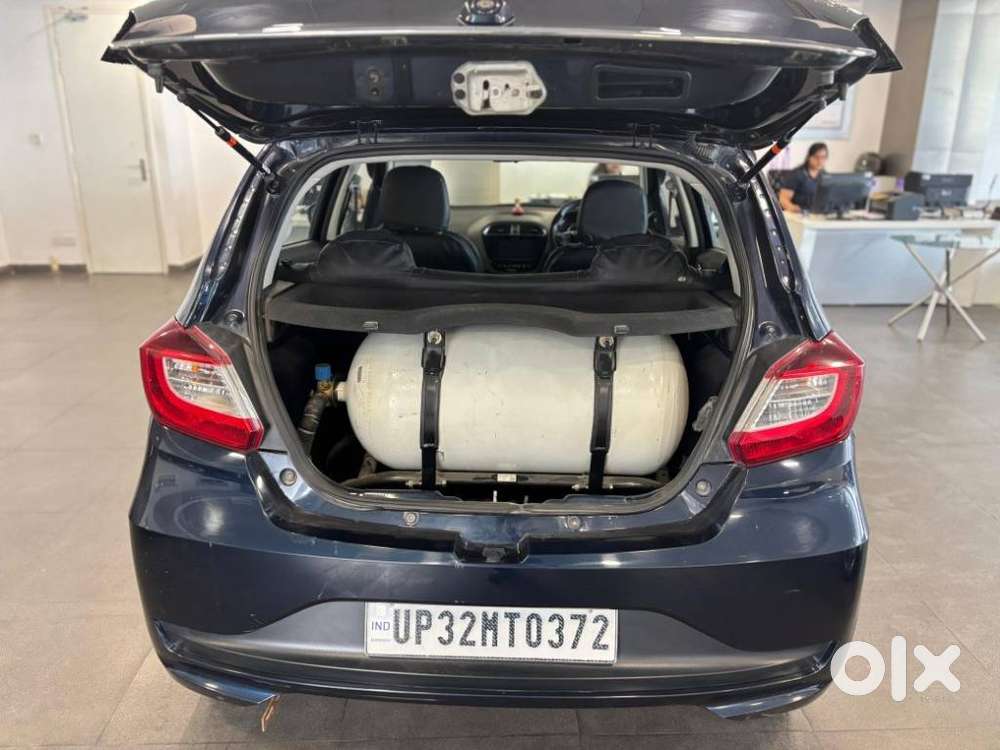 Tata Tiago Xz Plus Cng Dual Tone, 2022, Cng & Hybrids