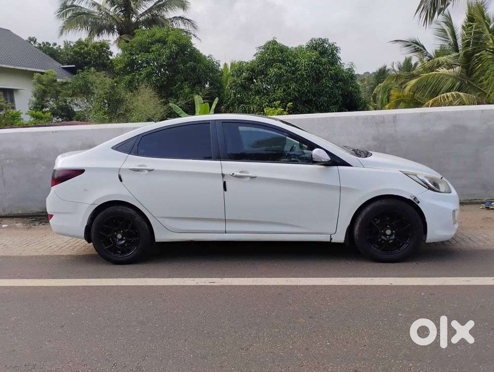 Hyundai Verna Fluidic 1.6 Crdi Sx Opt, 2011, Diesel