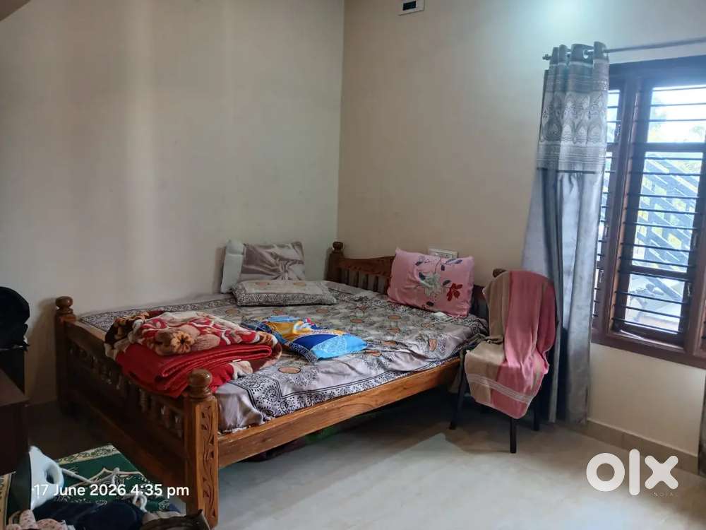 Ground floor 2 bhk in 30&times;40 area is on lease for 15L