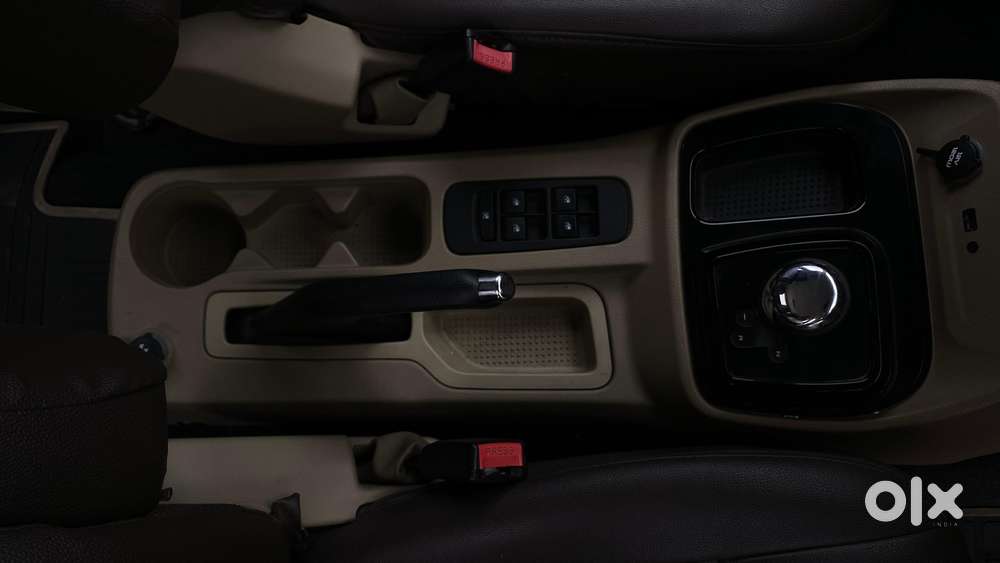 Mahindra Tuv 300 T8 Amt, 2015, Diesel