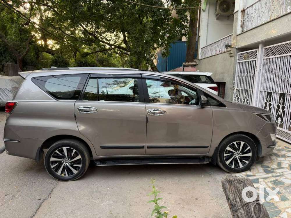 Toyota Innova Crysta [2020-ongoing] 2.4 Gx At 7 Str, 2020, Diesel
