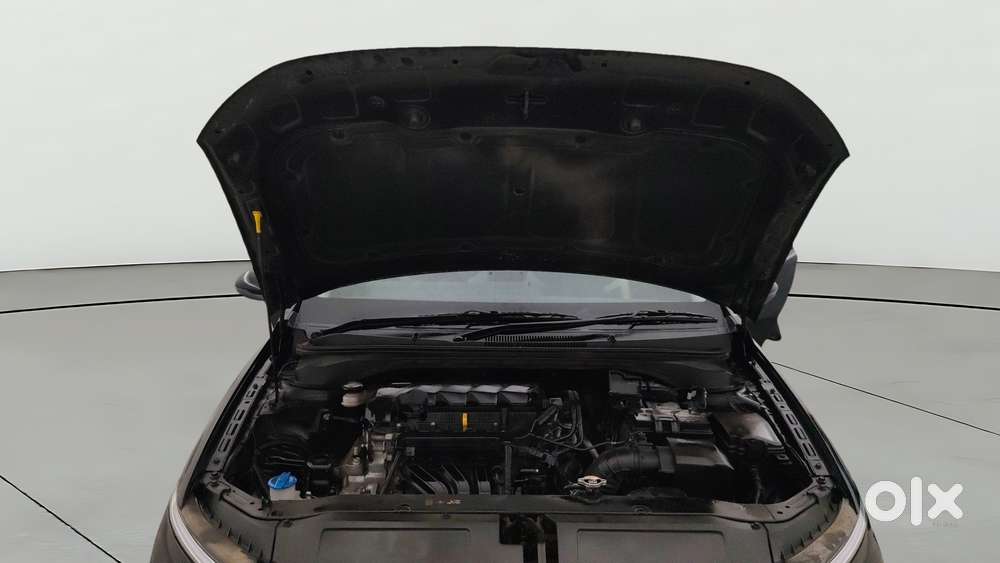 Hyundai Verna 1.5 Mpi Mt Sx (o), 2023, Petrol