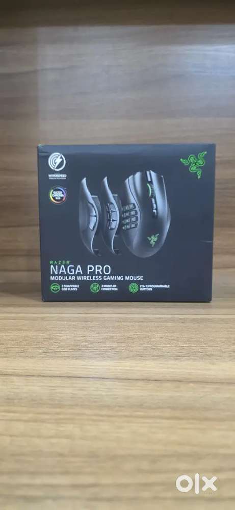 Razer Naga Pro Wireless Gaming Mouse + Wireless Charging Dock