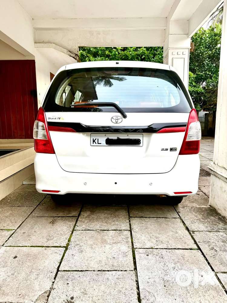 Toyota Innova 2.5 G (diesel) 7 Seater Bs Iv, 2016, Diesel