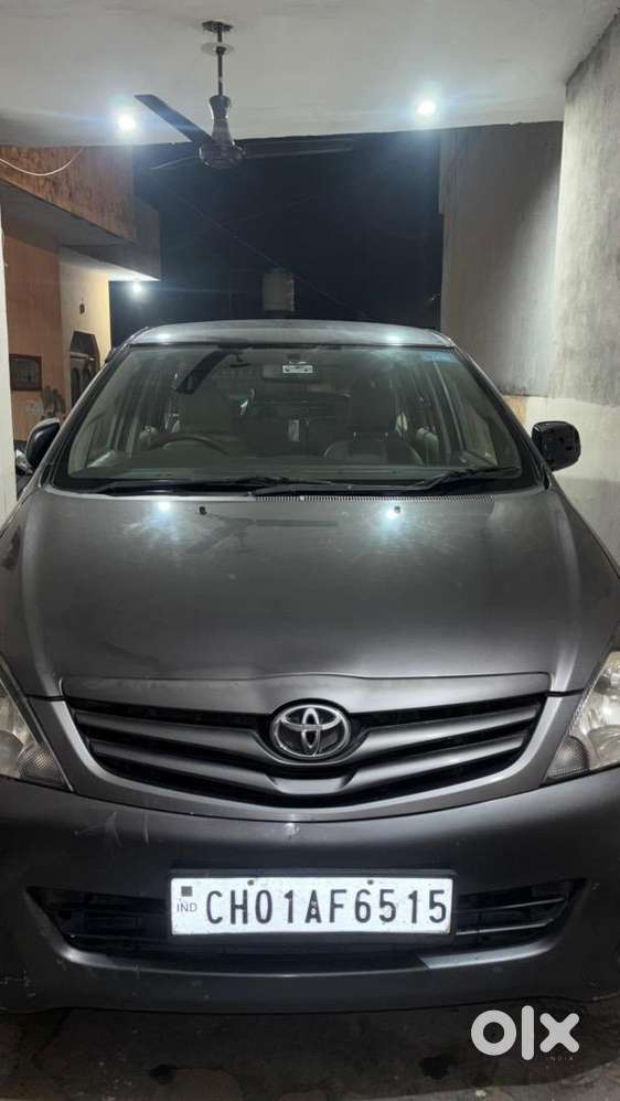 Toyota Innova 2010 Diesel Well Maintained