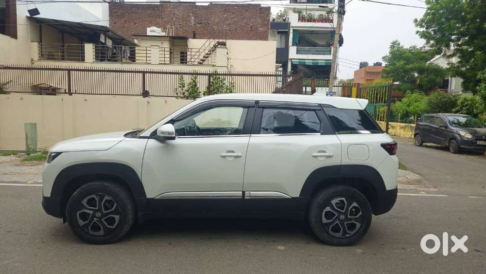 Maruti Suzuki Brezza 1.5 Lxi Cng, 2024, Cng & Hybrids
