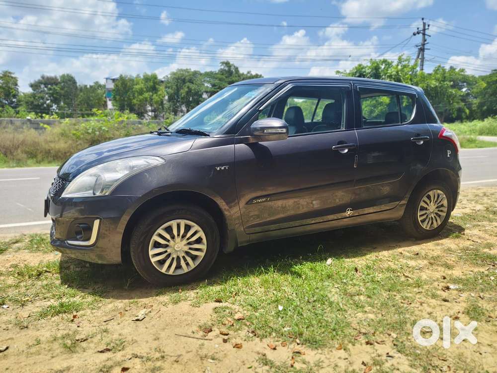 Maruti Suzuki Swift Vxi + Manual, 2017, Petrol
