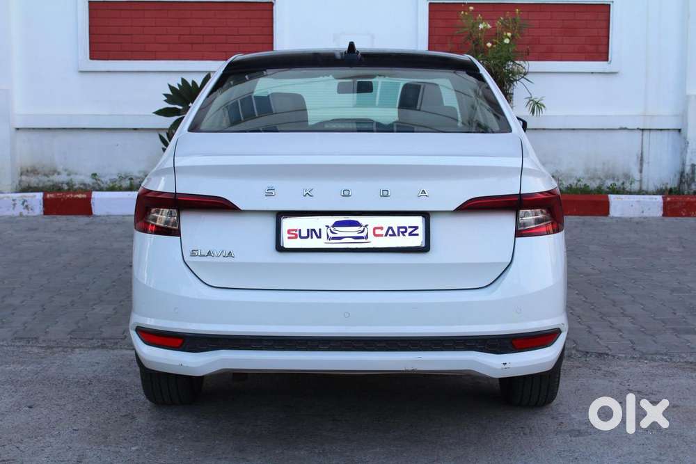 Skoda Slavia 1.0 Ambition Tsi, 2022, Petrol