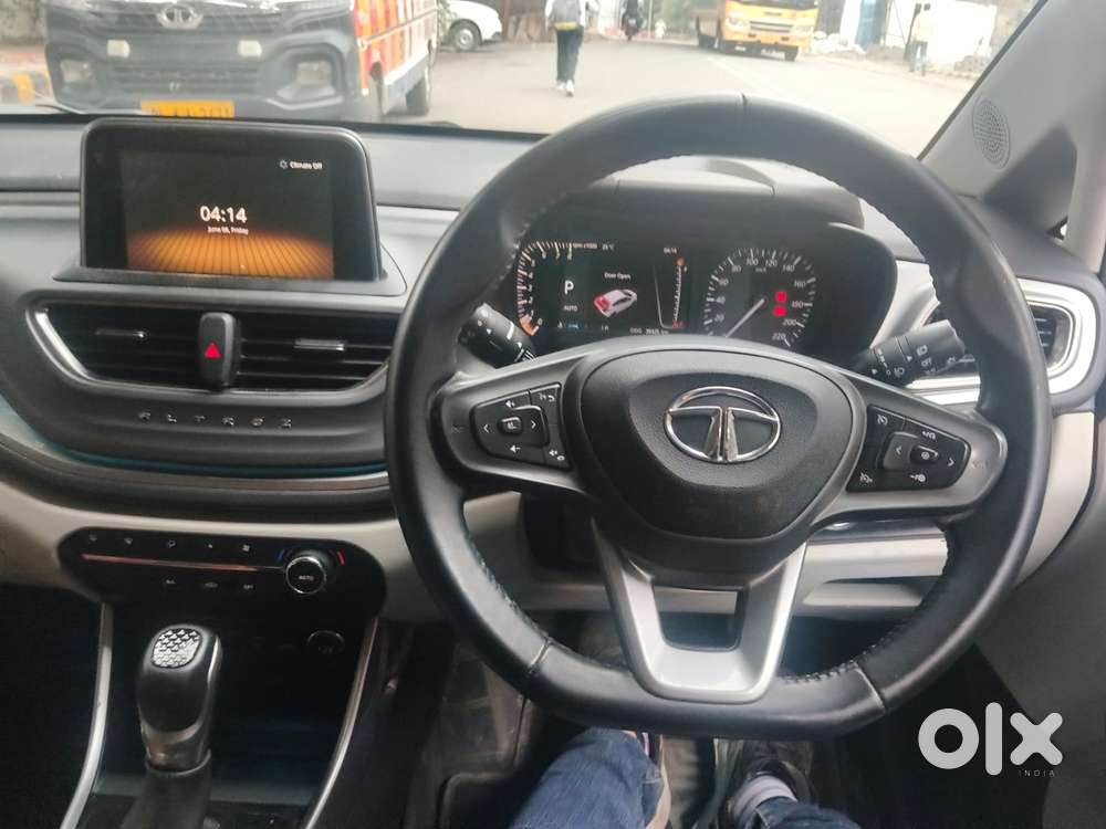 Tata Altroz Xz, 2023, Petrol