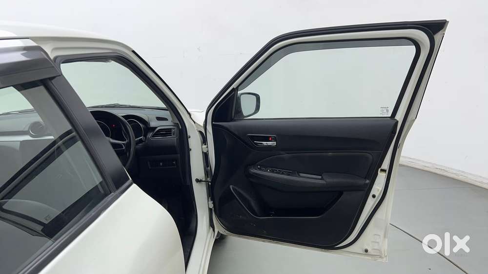 Maruti Suzuki Swift Vvt Vxi, 2021, Petrol