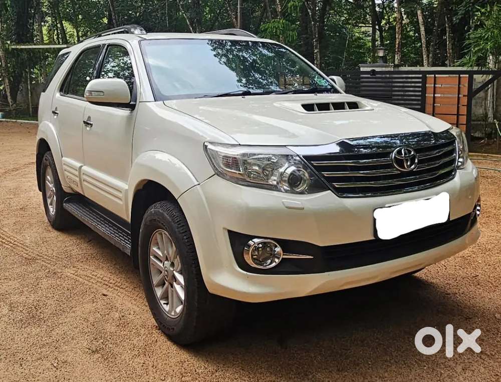Toyota Fortuner 4x2 Automatic 2013 Diesel Well Maintained