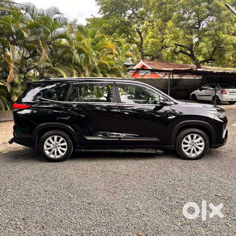 Toyota Innova Hycross 2.0 Vx (o) Hybrid 7 Str, 2024, Petrol
