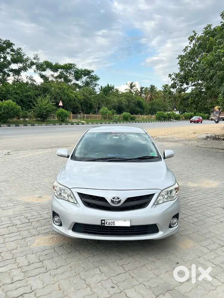Toyota Corolla Altis 2013 Car