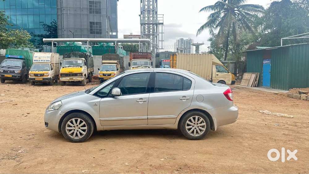Maruti Suzuki Sx4 Zxi, 2012, Petrol