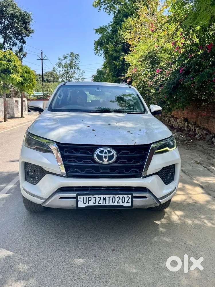 Toyota Fortuner 2022 Diesel 175000 Km Driven