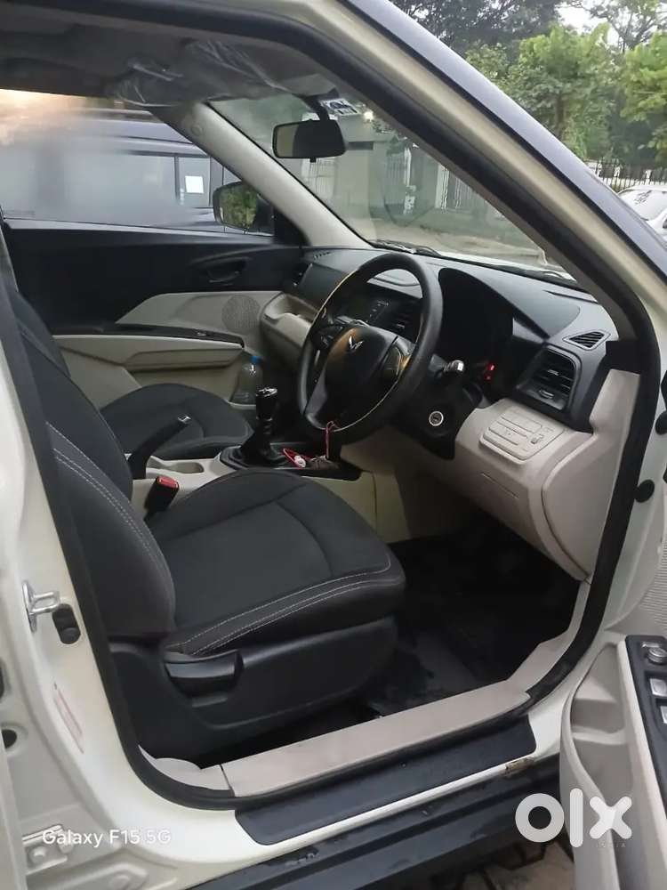 Mahindra Xuv300 2022 Petrol Good Condition With Sunroof