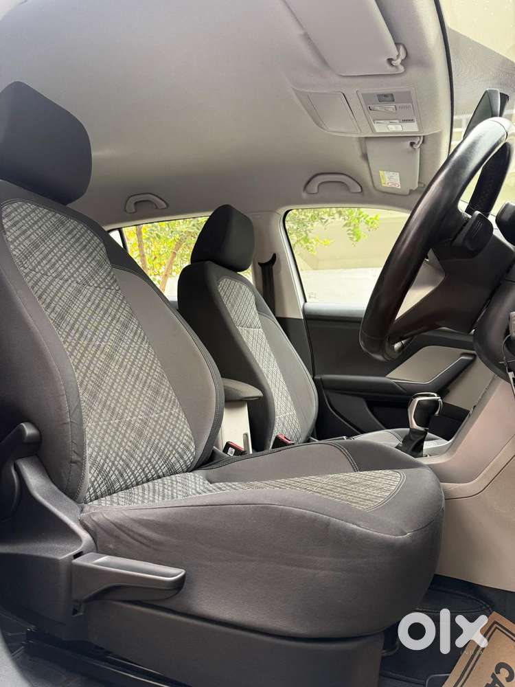 Volkswagen Taigun 1.0 Tsi Highline At, 2022, Petrol