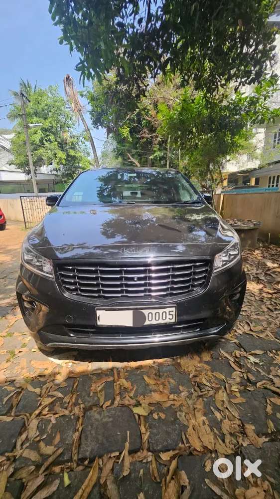 Kia Carnival 2022 Diesel Well Maintained