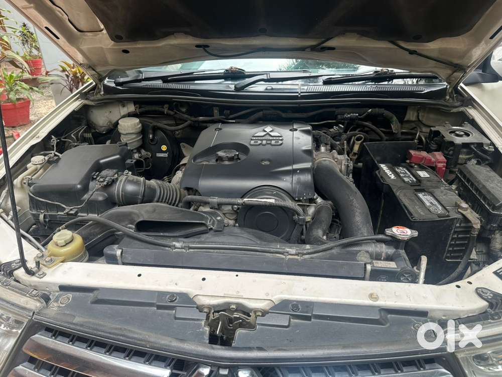 Mitsubishi Pajero Sport 2015