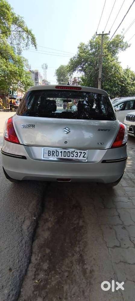 Maruti Suzuki Swift Vxi 1.2 Abs Bs-iv, 2017, Petrol