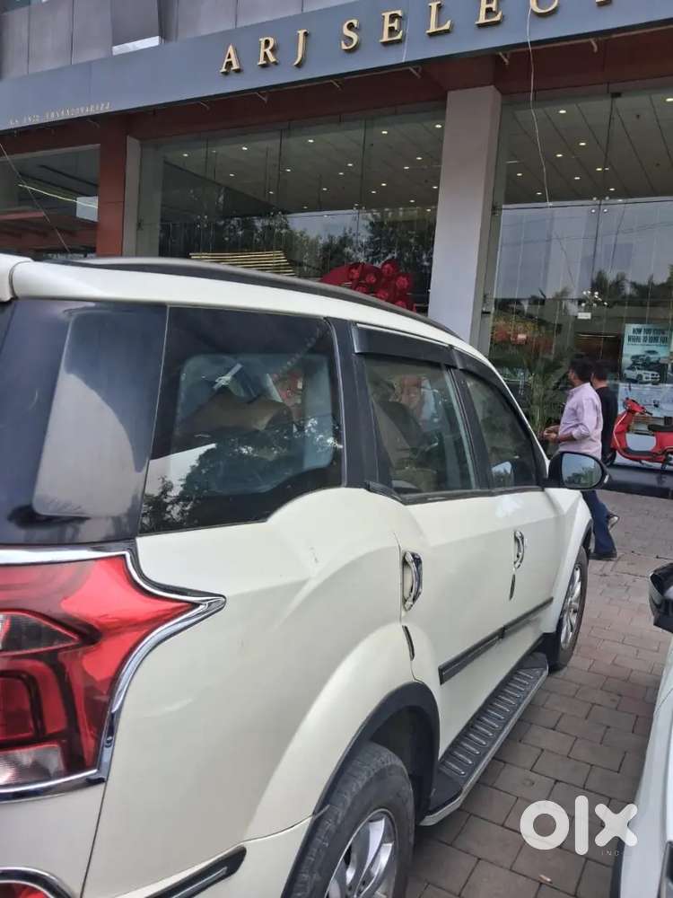 Mahindra Xuv500 Nov. 2020 Diesel 92000 Km Driven
