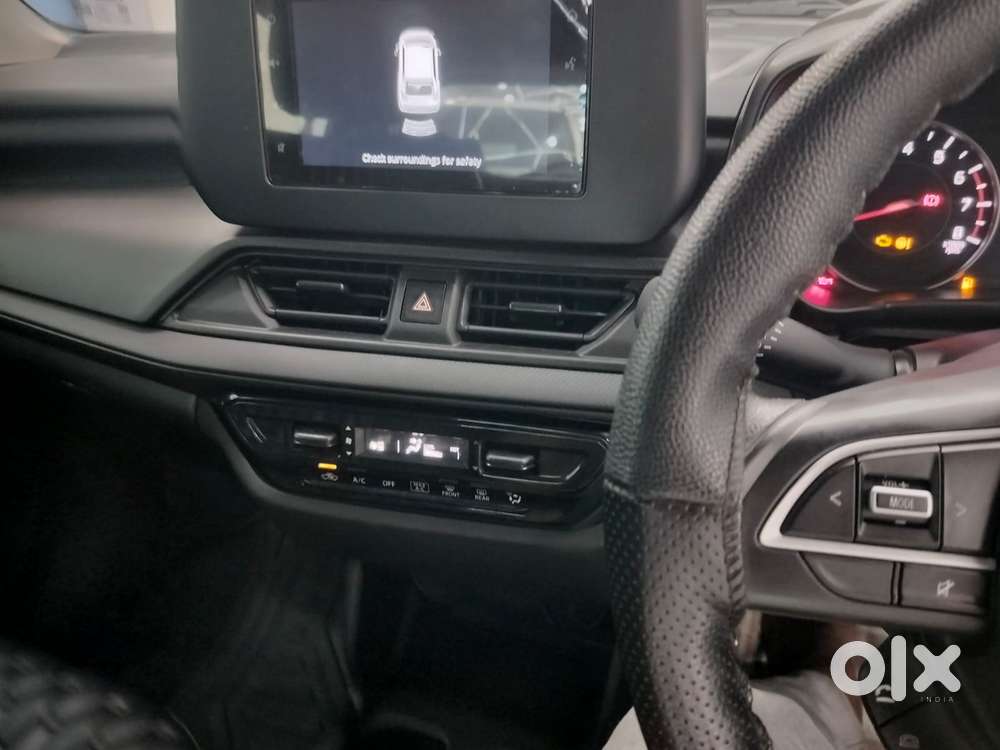 Maruti Suzuki Swift Vxi + Manual, 2025, Petrol