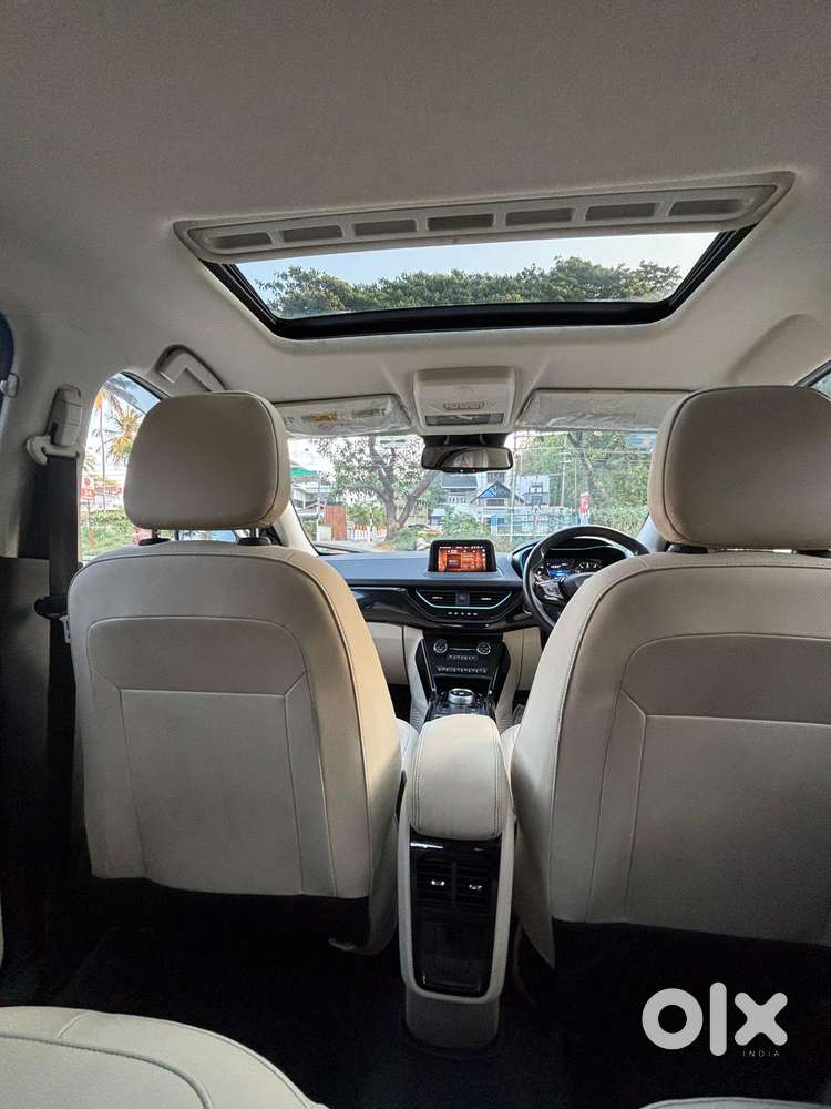 Tata Nexon 1.2 Revotron Xz Plus Luxs Red Dark Edition Amt, 2022, Ele..