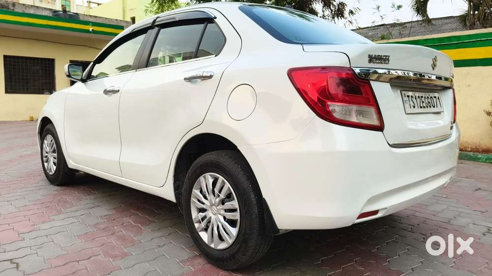 Maruti Suzuki Swift Dzire Amt Vxi, 2017, Petrol