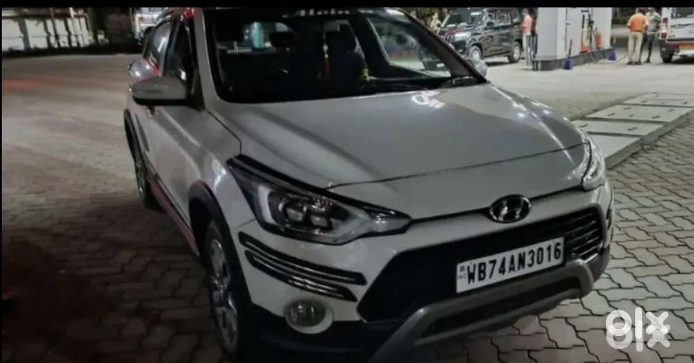 Hyundai I20 Active Sx (o) Top Model Push St2016 Petrol 30000 Km Driven