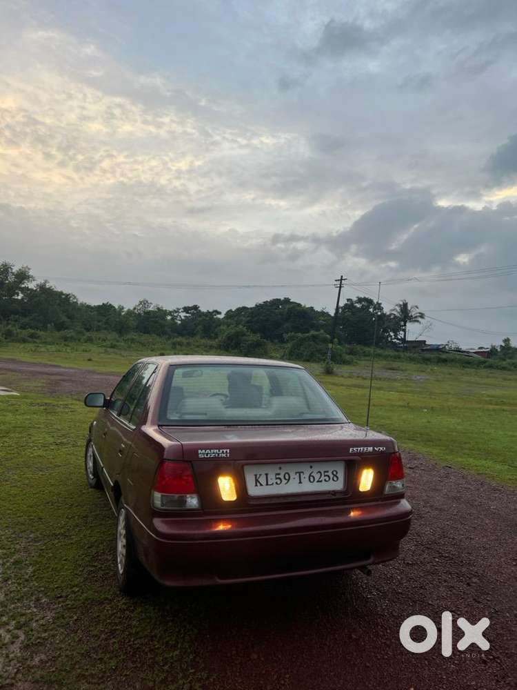 Maruti Suzuki Esteem 2010 Petrol Well Maintained