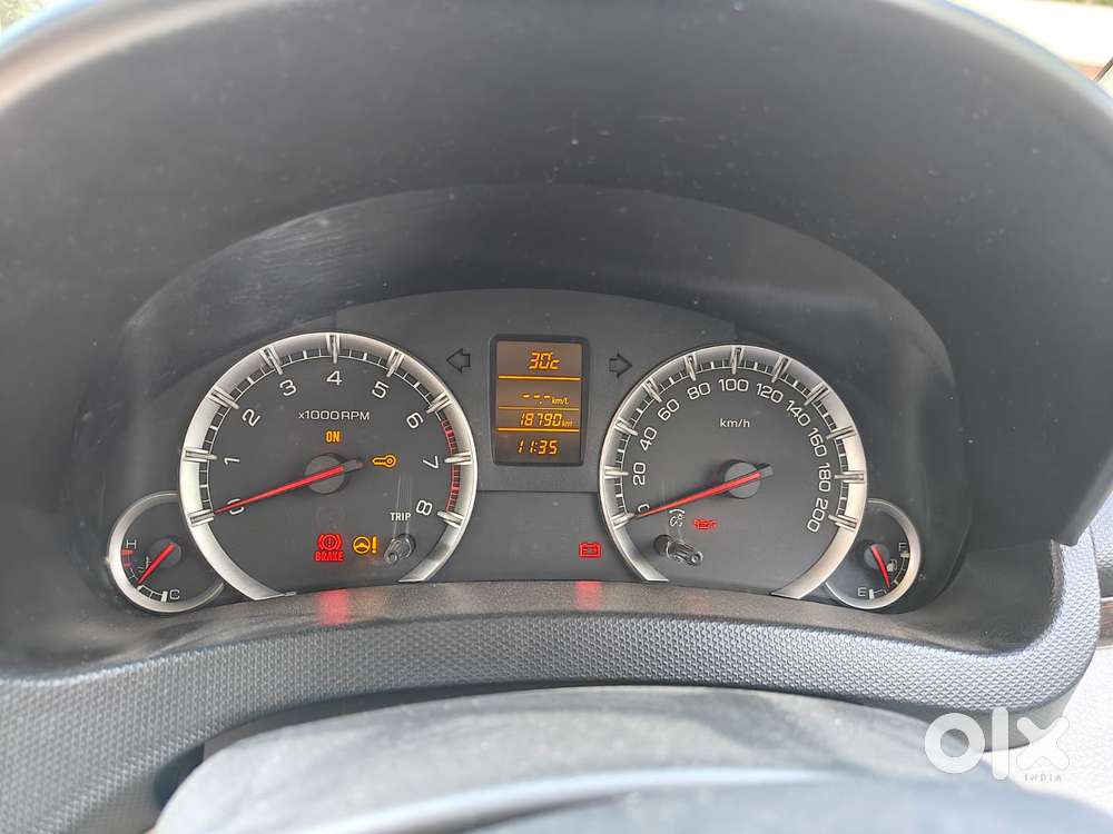 Maruti Suzuki Swift Dzire 1.2 Zxi Bsiv, 2016, Petrol