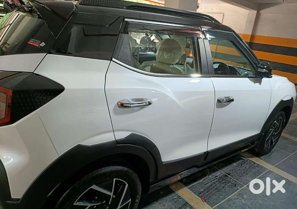 Mahindra Xuv 3xo Ax7l 1.2 Petrol At (pg), 2024, Petrol